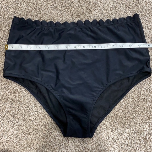 South Beach Scallop Bikini - Picture 6 of 10